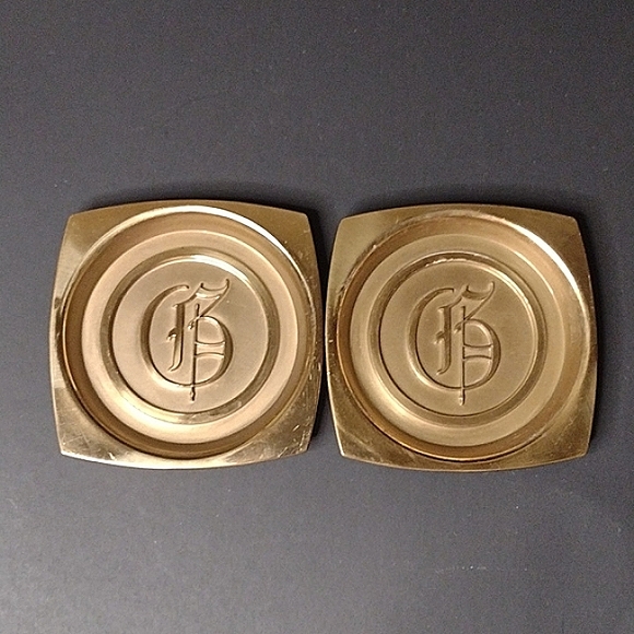 Vintage Hyde Park Brass Square Coaster Set of 8 Embossed Letter G - Picture 5 of 7